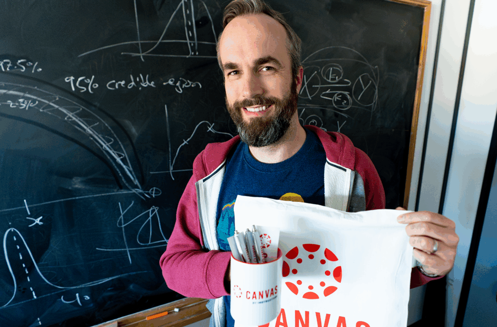 Simon Cotter first academic to complete a canvas unit in Natural Science